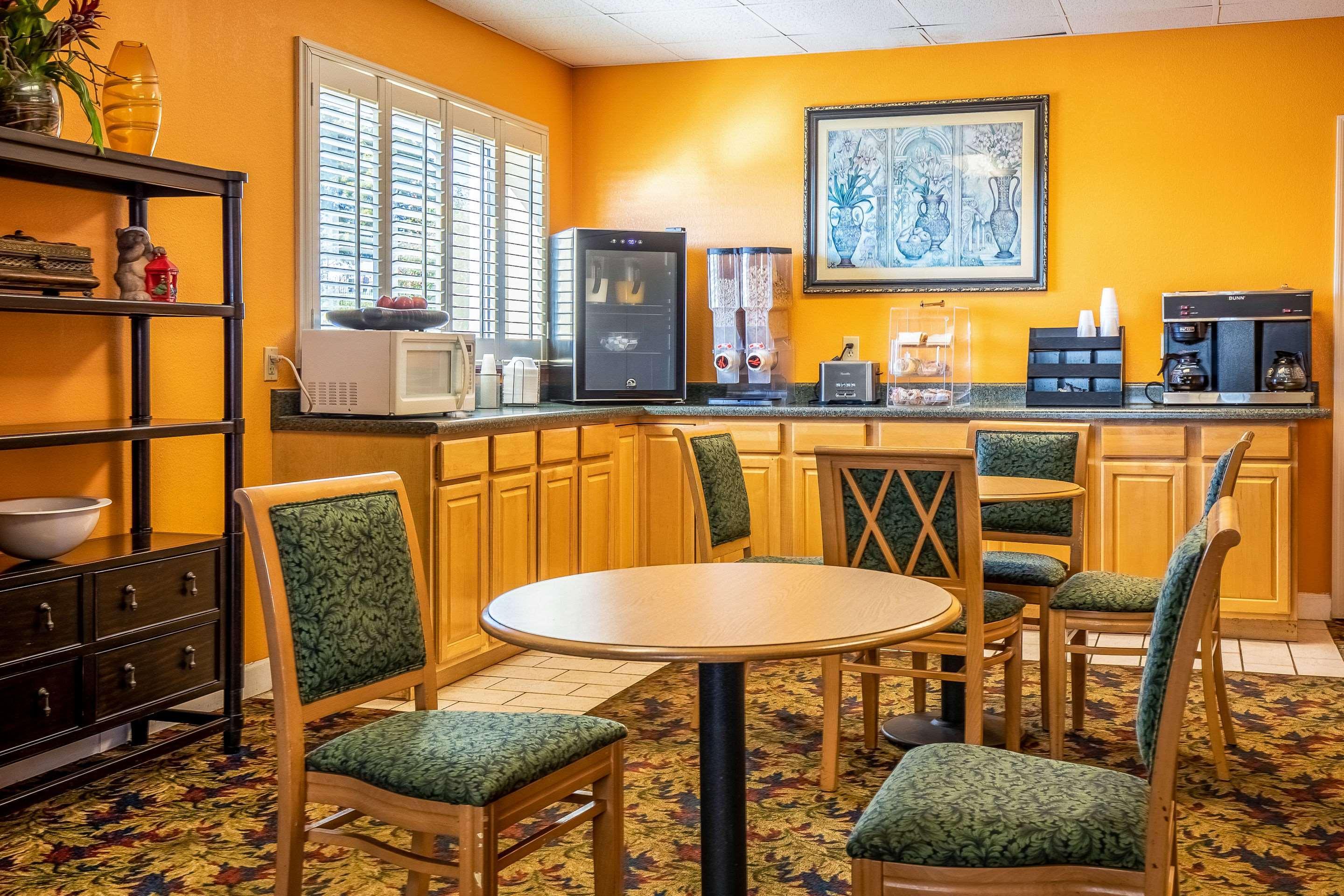 Econo Lodge נוקסוויל מראה חיצוני תמונה